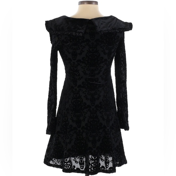 Killstar velvet gothic dress XS - Picture 3 of 4
